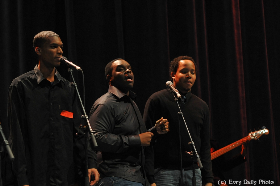 Evry Daily Photo - Telethon Evry 2010 - Concert Evry University Gospel - large - 5243980354.jpg